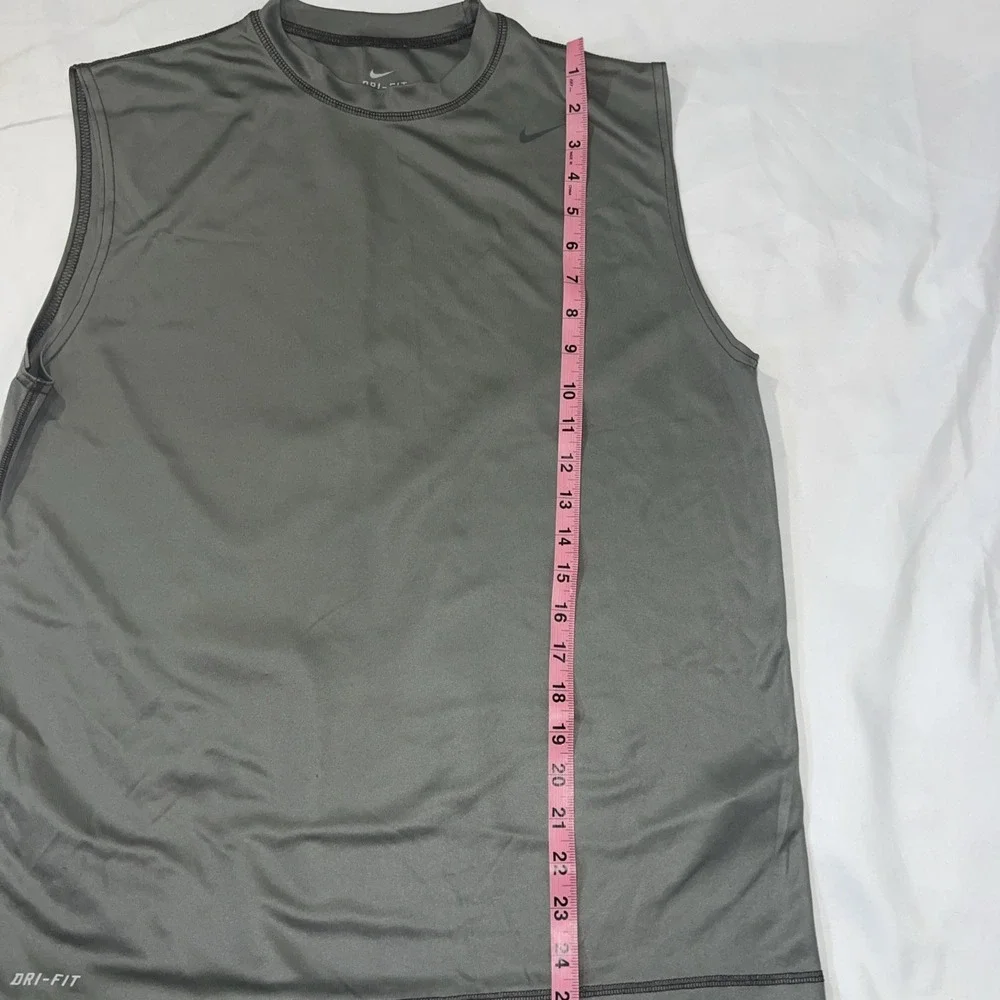 Nike Dri-Fit M Grey Tank Top Center Swoosh Men's/ Unisex‎ Basketball Sport 271